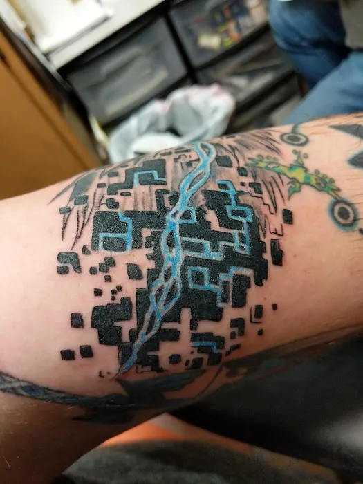 Max Ink Tattoos & Piercing 7