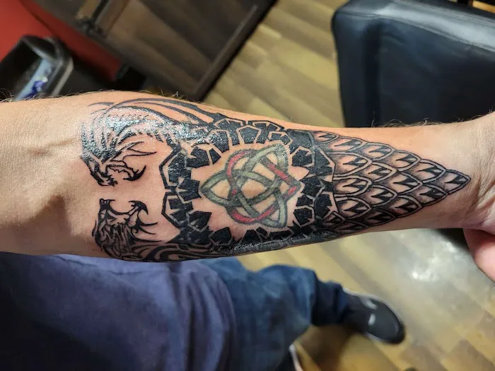 98 South Tattoo and Piercing 4