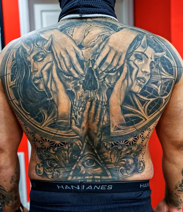 # 23 Tattoo Shop 9