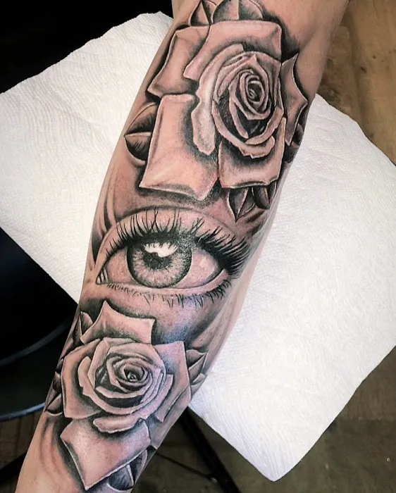 Illuminated Tattoo Studio 1