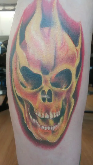 Agaru Tattoo & Body Piercing 6