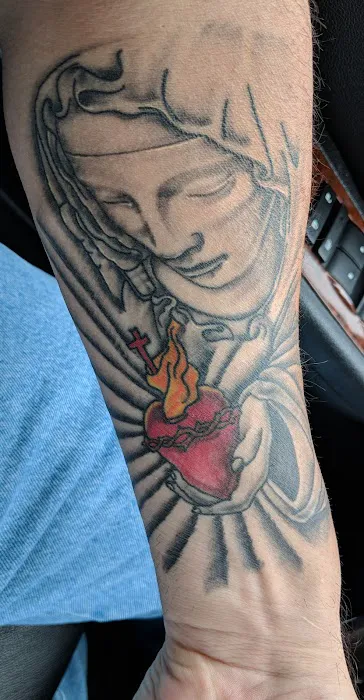 Red Beard Ink Tattoo & Body Piercing of Harrisburg 4