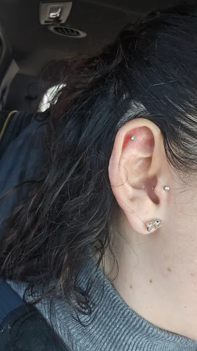 Sailor Holly Piercing 0