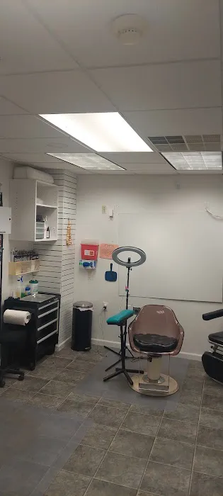 Good Vibrations Tattoo Studio 7