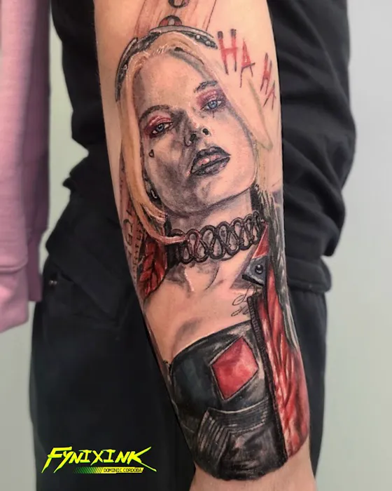 Ultima Tattoo and Piercing 8