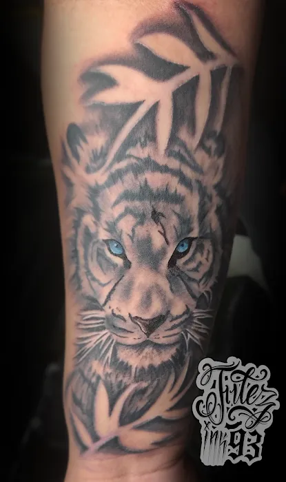 Gunzalez Ink Tattoo & Piercing Shop 8