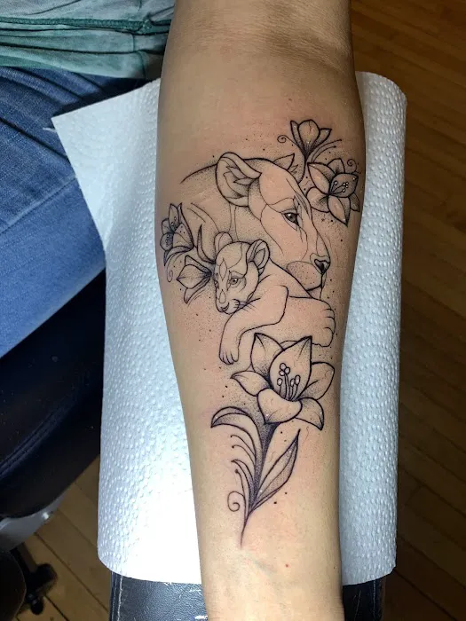 Dom Astro Tattoo Company 4