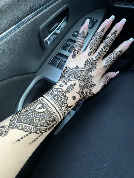 Fatima - Eyebrow Threading & Henna Tattoo (Taunton,MA) 0