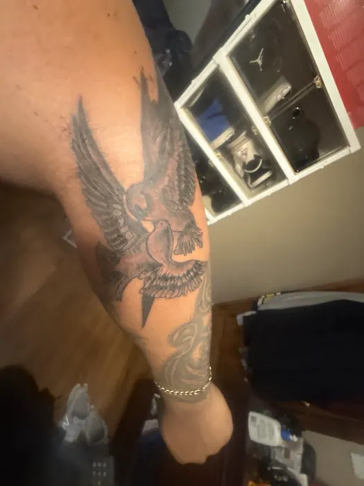 Skin Deep Tattoo Studio 8