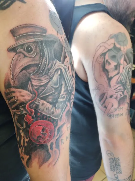 Cursed World tattoo and body piercing 1