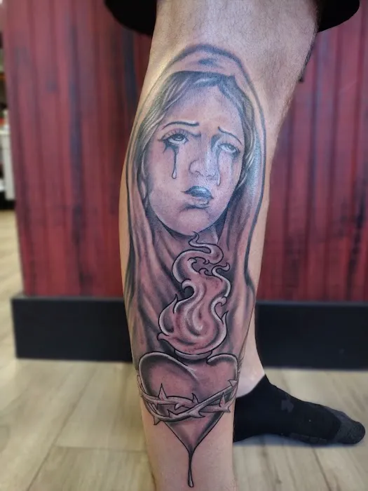 Cursed World tattoo and body piercing 6