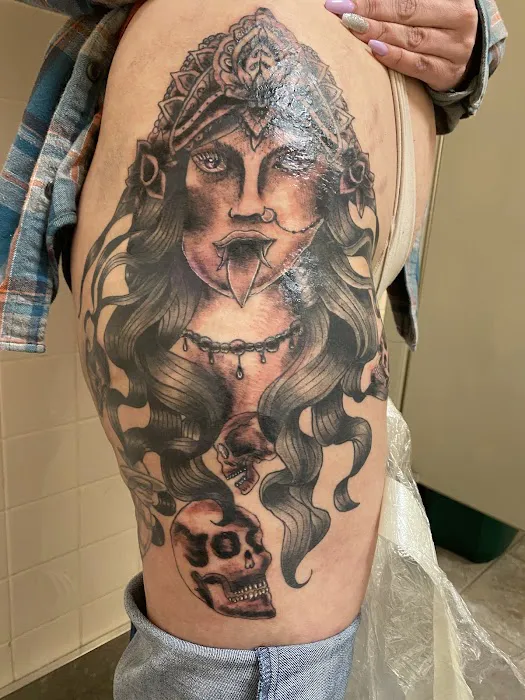 White Mountain Tattoo and Body Piercing Studio 6