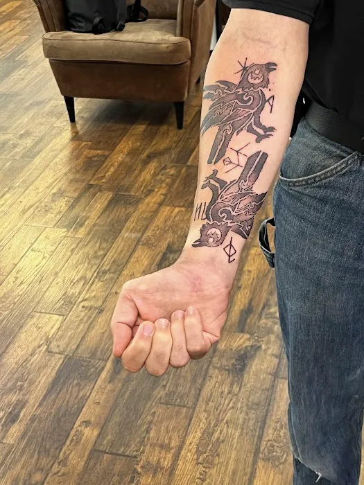 Ursa Major Tattoo Studio 7