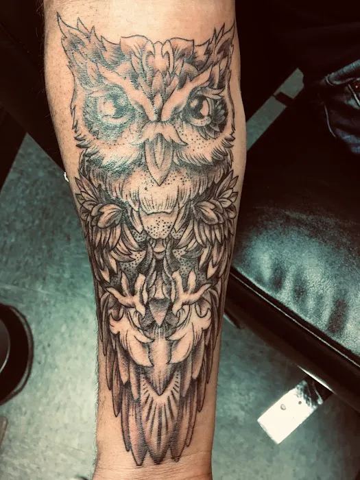 Chromatic Tattoo Studio & Body Piercing 1