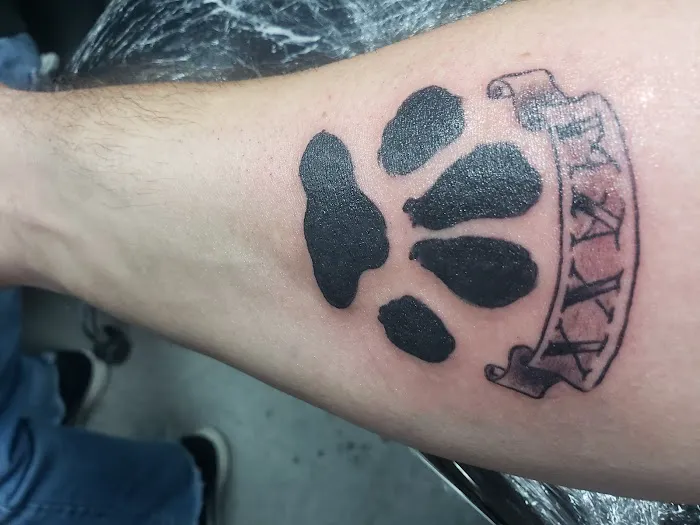 Chromatic Tattoo Studio & Body Piercing 9