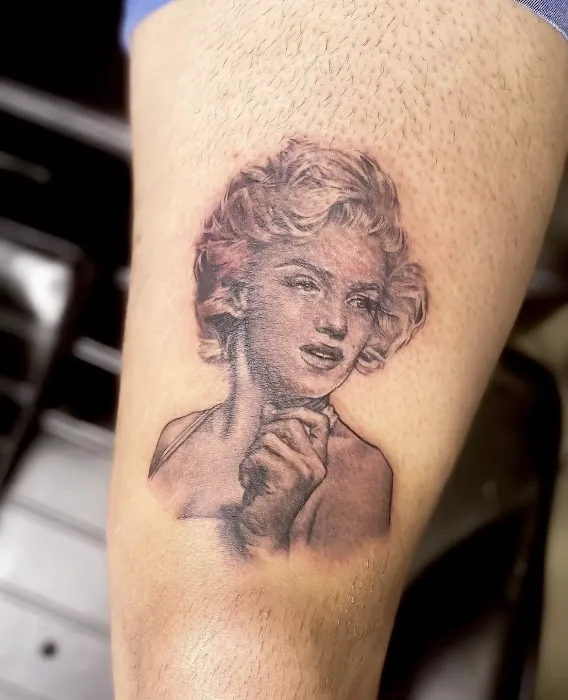Mirror Cuts Barbershop & Tattoo Shop 7