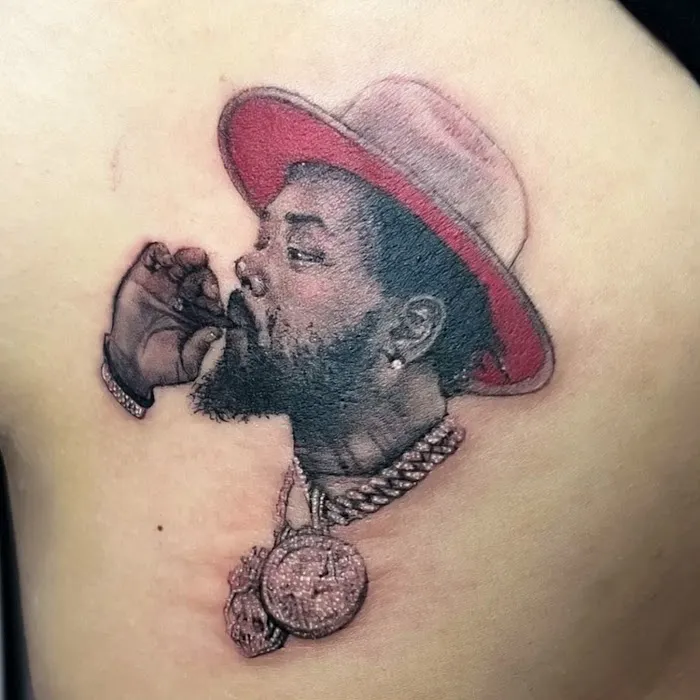Mirror Cuts Barbershop & Tattoo Shop 9