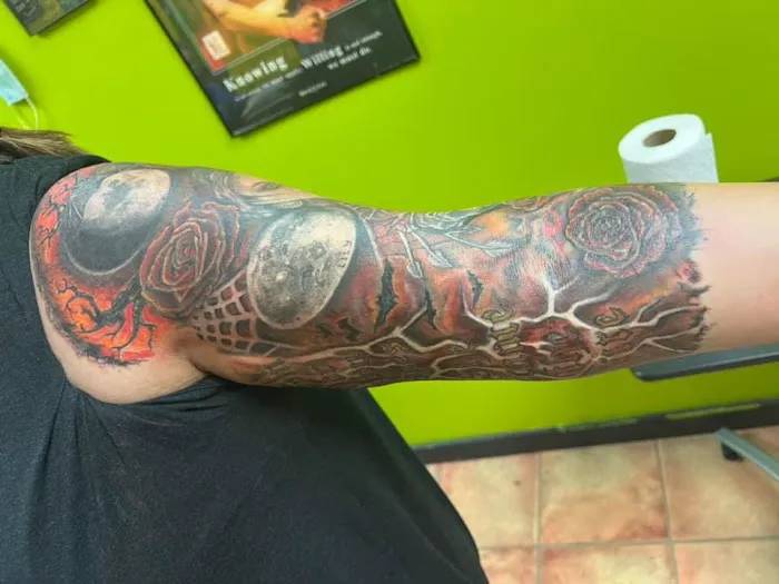Rock & Roll Tattoo and Piercing Co. 4