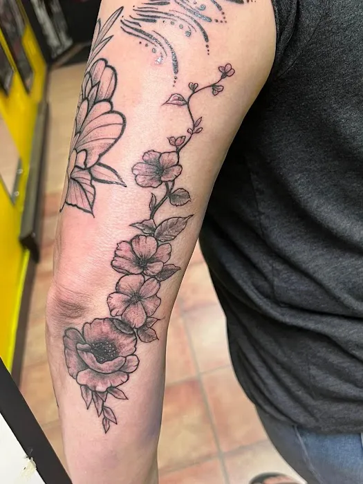 Rock & Roll Tattoo and Piercing Co. 5