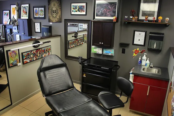 RedHouse Tattoo & Piercing Studio 7