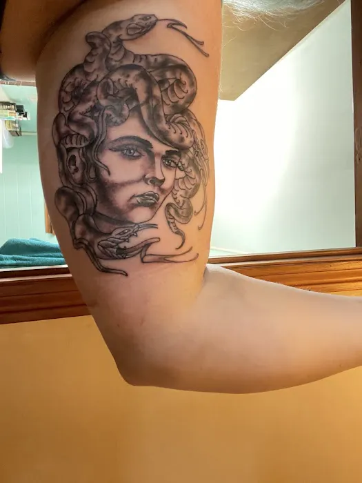 Average Joes Tattoo Shop 0