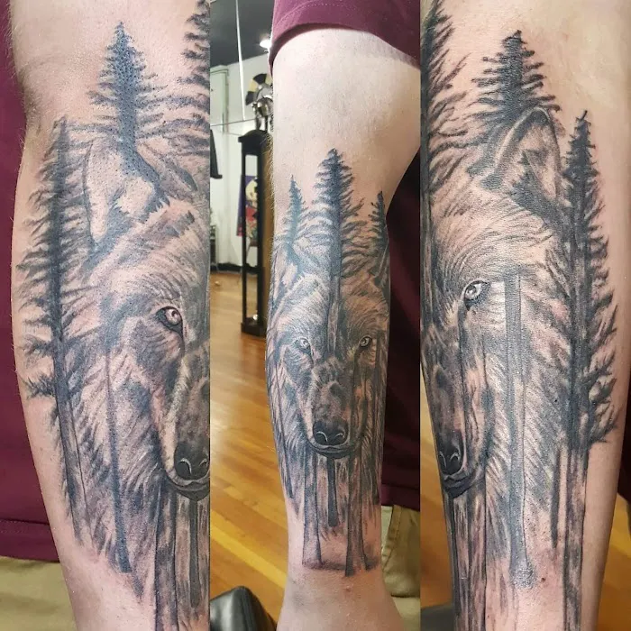 Beautiful Sin Tattoos & Body Piercings 5