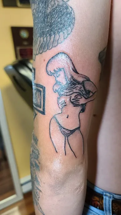 Thunder Tattoo Studio 9