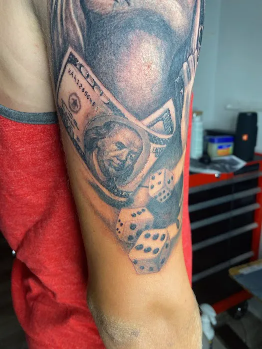Royalty Tattooing 7