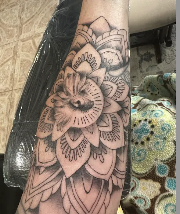 Royalty Tattooing 8