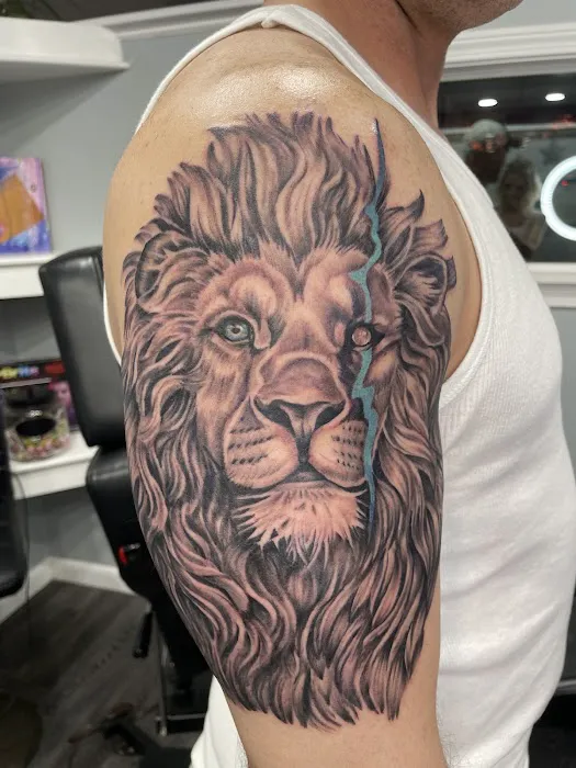 Great Island Tattoo Studio 8