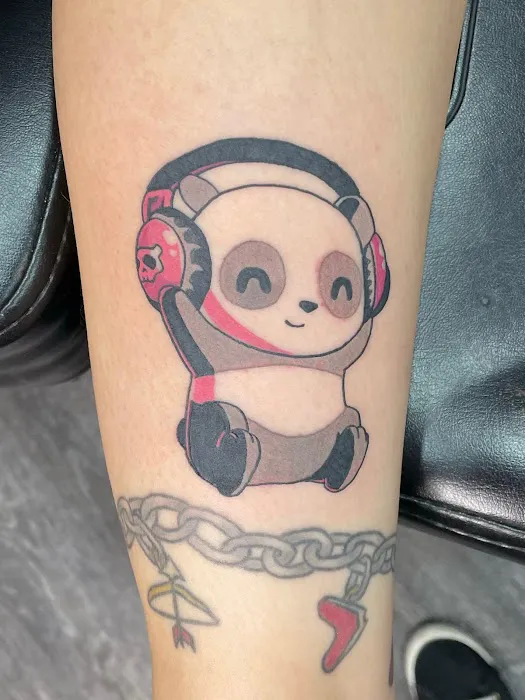 Great Island Tattoo Studio 6