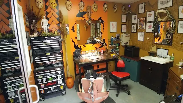 Black Pearl Tattoo Studio & Gallery 7