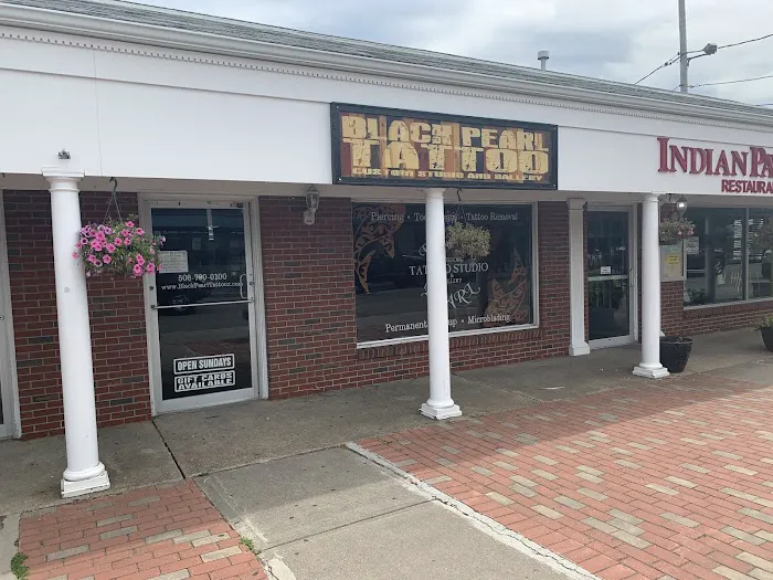 Black Pearl Tattoo Studio & Gallery 3
