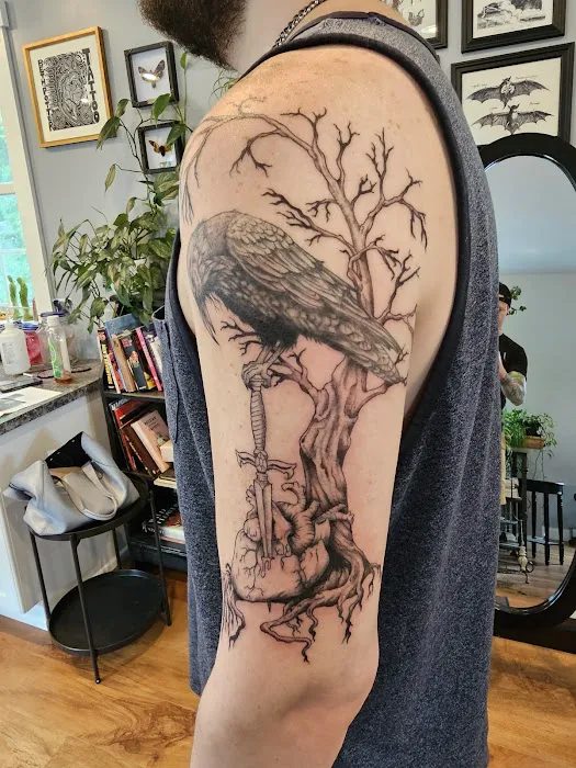 The Darling Grey Tattoo,Gallery & Piercing 4