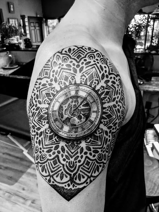 The Darling Grey Tattoo,Gallery & Piercing 7