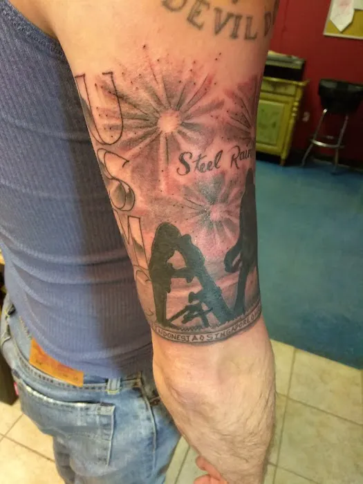 Bob's Tattoo Paradise 9