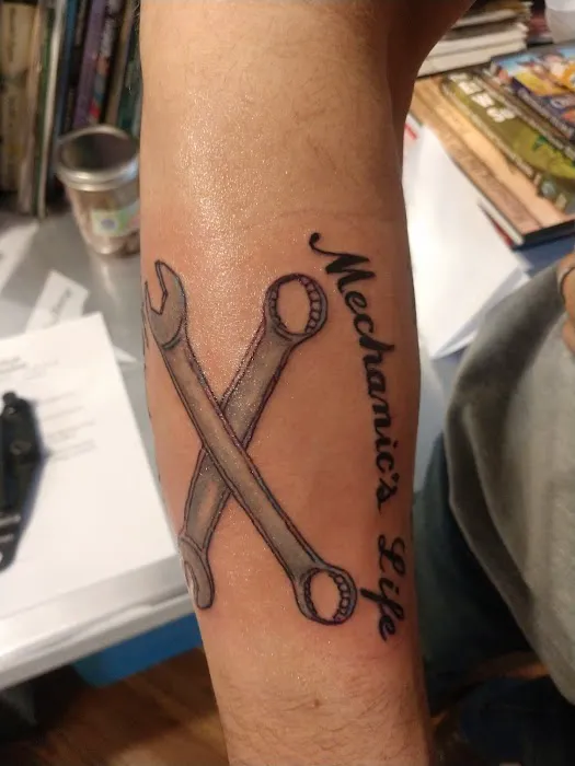 Mad Pup Tattooing 3