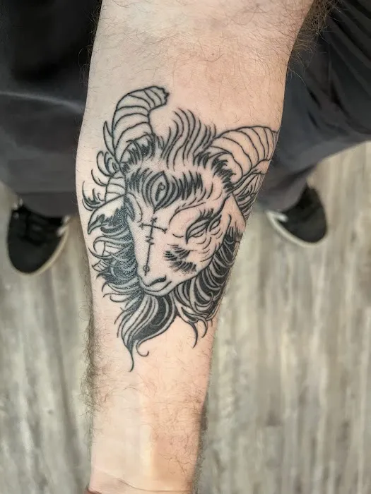 Intricate Ink Tattoo & Piercing 9