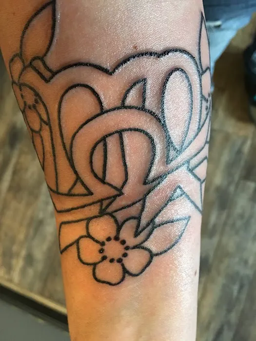 Visible Ink Tattoo Studio 7