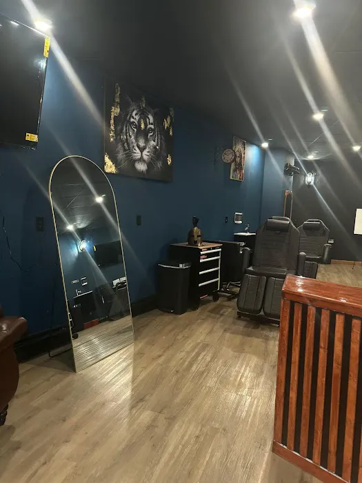 Holy Ink Tattoo Center 7