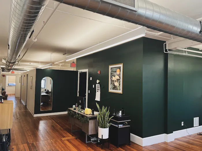 Lucky's Tattoo Studio 1