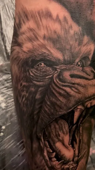 Calaveras tattoo studio 8