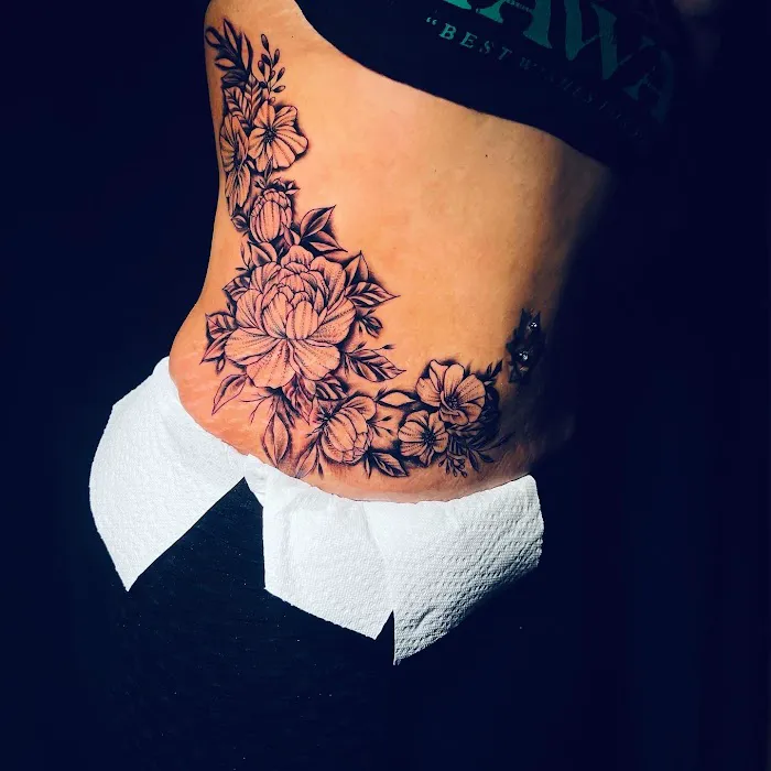 Suicida Ink Tattoo shop 0