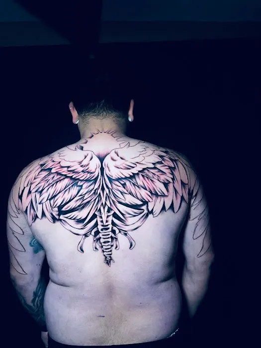 Suicida Ink Tattoo shop 8