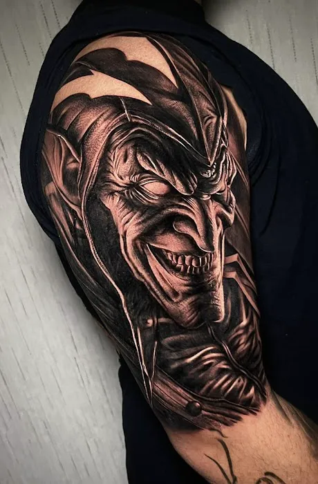 Simmer Tattoo Shop | Tattoo in Boston | Boston Tattoo Shops | Tattoo artists in Boston | Tattoo studio 5