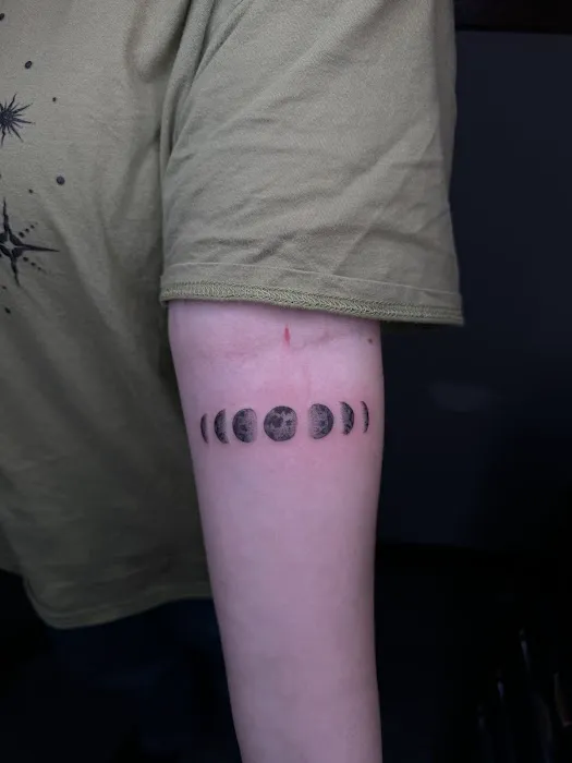Simmer Tattoo Shop | Tattoo in Boston | Boston Tattoo Shops | Tattoo artists in Boston | Tattoo studio 7