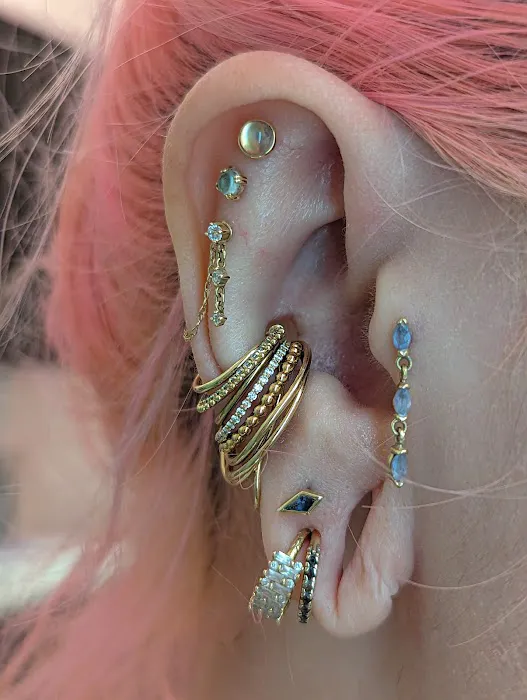 Rubi's Piercing 4