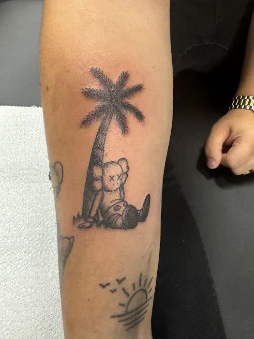 Physical Graffiti Tattoo Studio 3