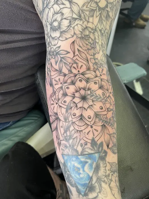 Smile Ink Tattoo Studio 4