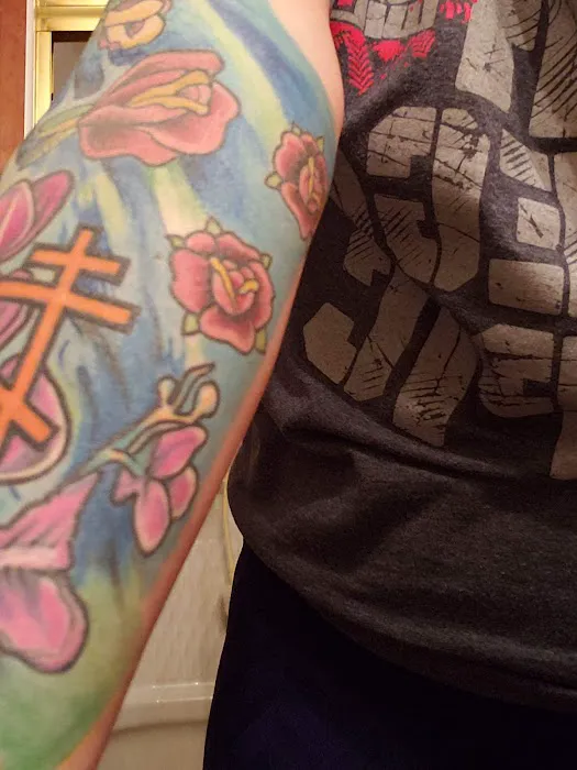 Express Yourself Tattoos & Body Piercing 4